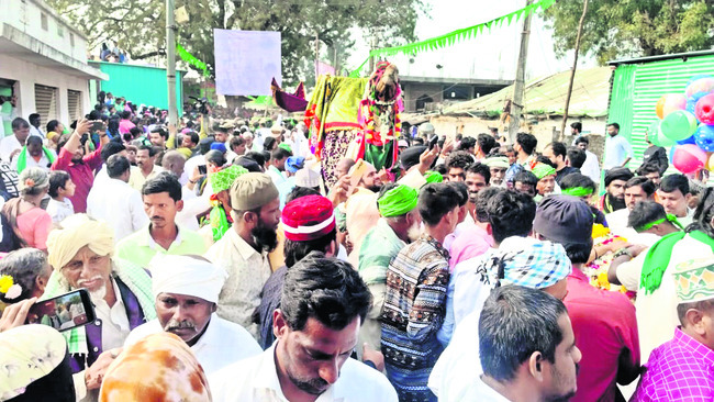 బడాపహాడ్‌ ఉర్సు ప్రారంభం1