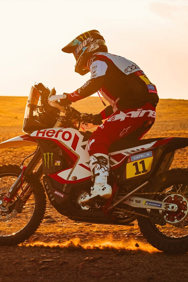 2025 Desert Motorcycle Racers Photos14