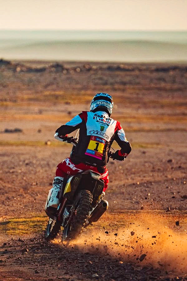 2025 Desert Motorcycle Racers Photos17