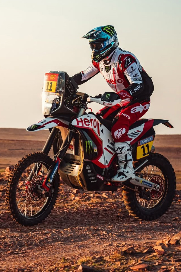 2025 Desert Motorcycle Racers Photos18