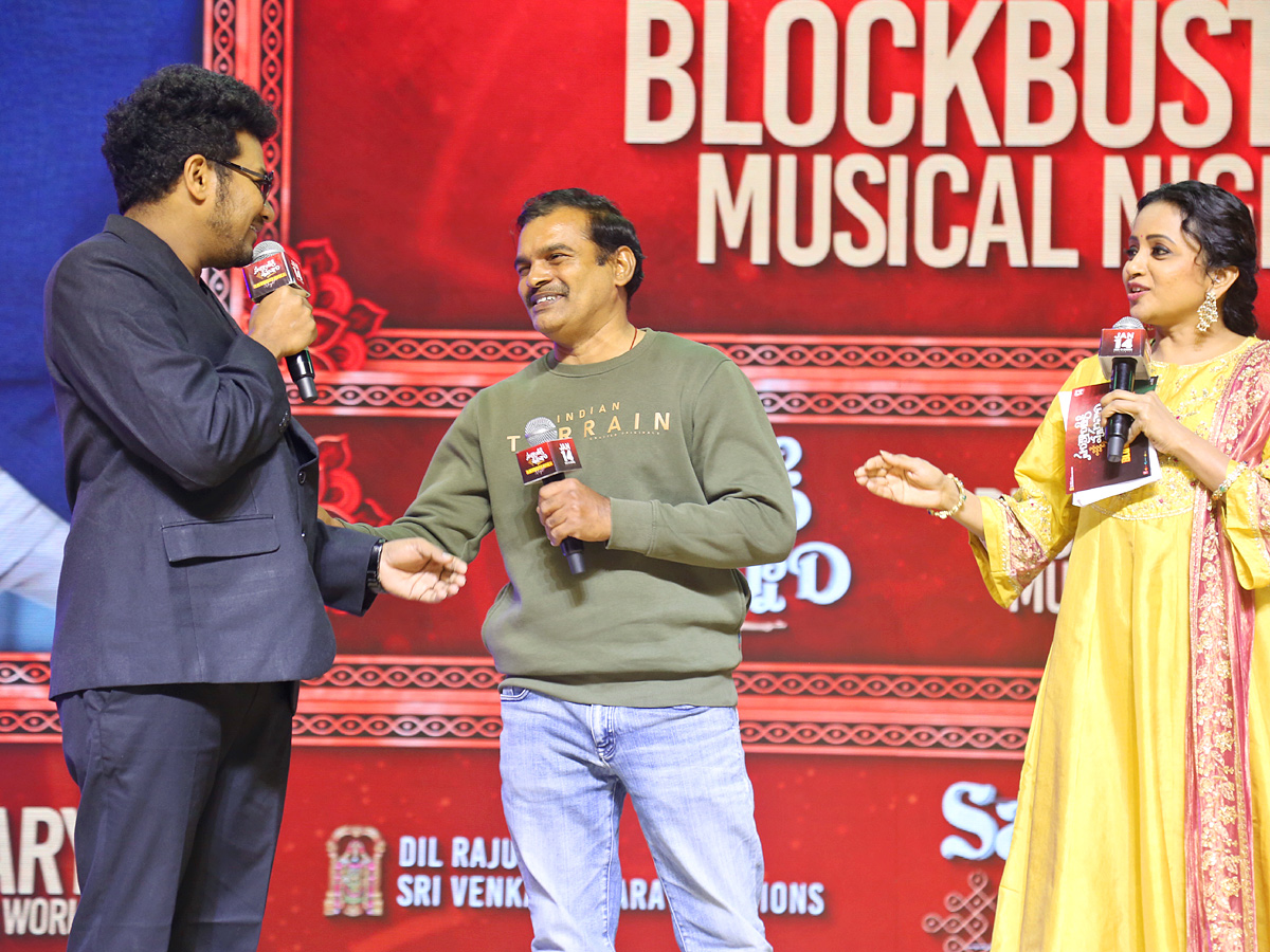 Sankranthiki Vasthunnam Movie Block Buster Musical Night Event Photos51