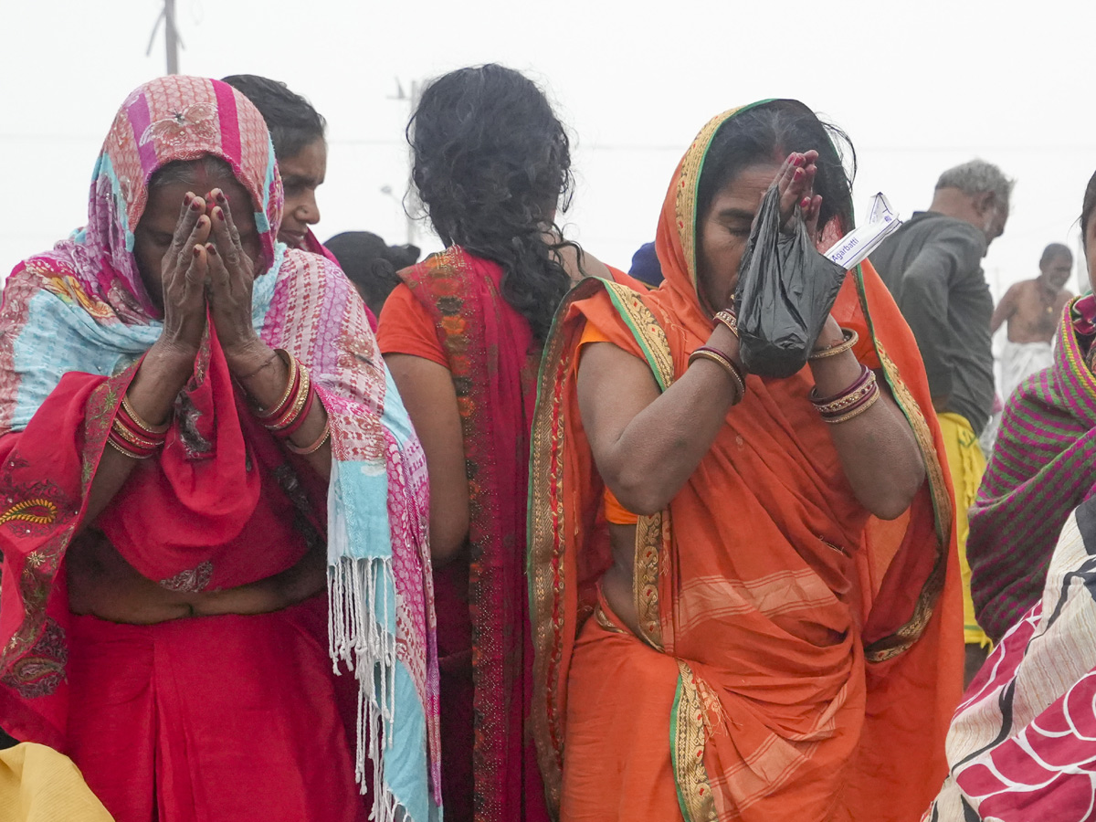 Maha Kumbh 2025 Begins in Prayagraj with Grand First Snan Photos5