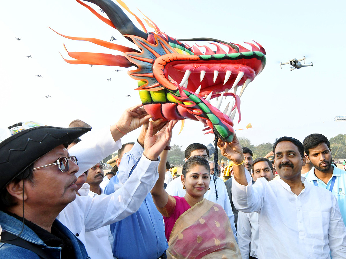 Smita Sabharwal IAS Participated International Kites Festival Parade Grounds In Hyderabad Photos11