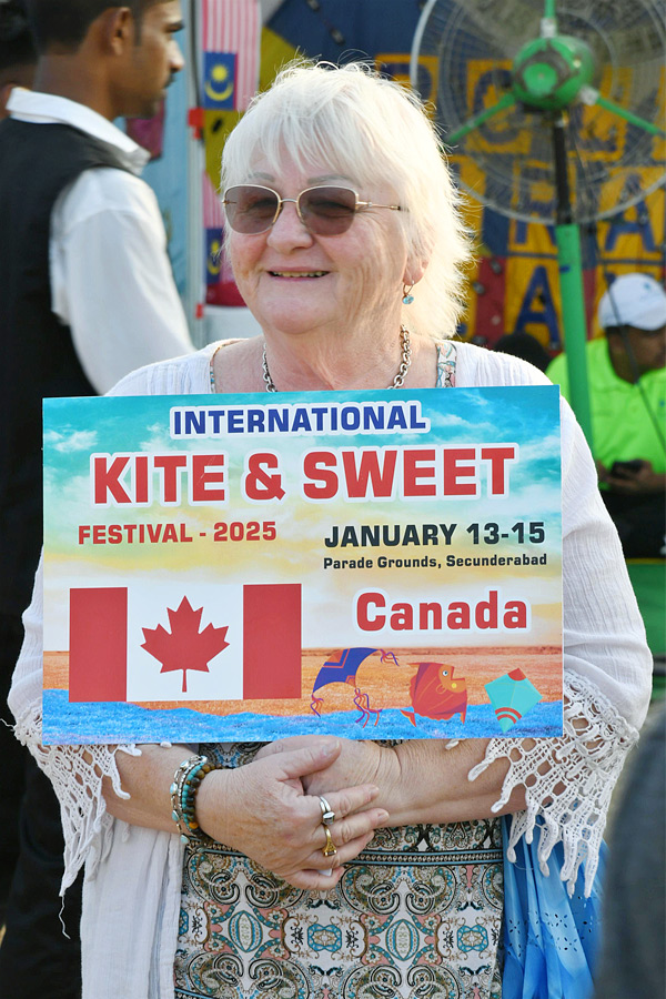 Smita Sabharwal IAS Participated International Kites Festival Parade Grounds In Hyderabad Photos13