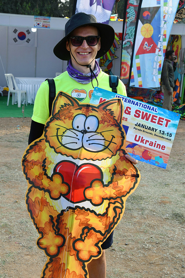 Smita Sabharwal IAS Participated International Kites Festival Parade Grounds In Hyderabad Photos15