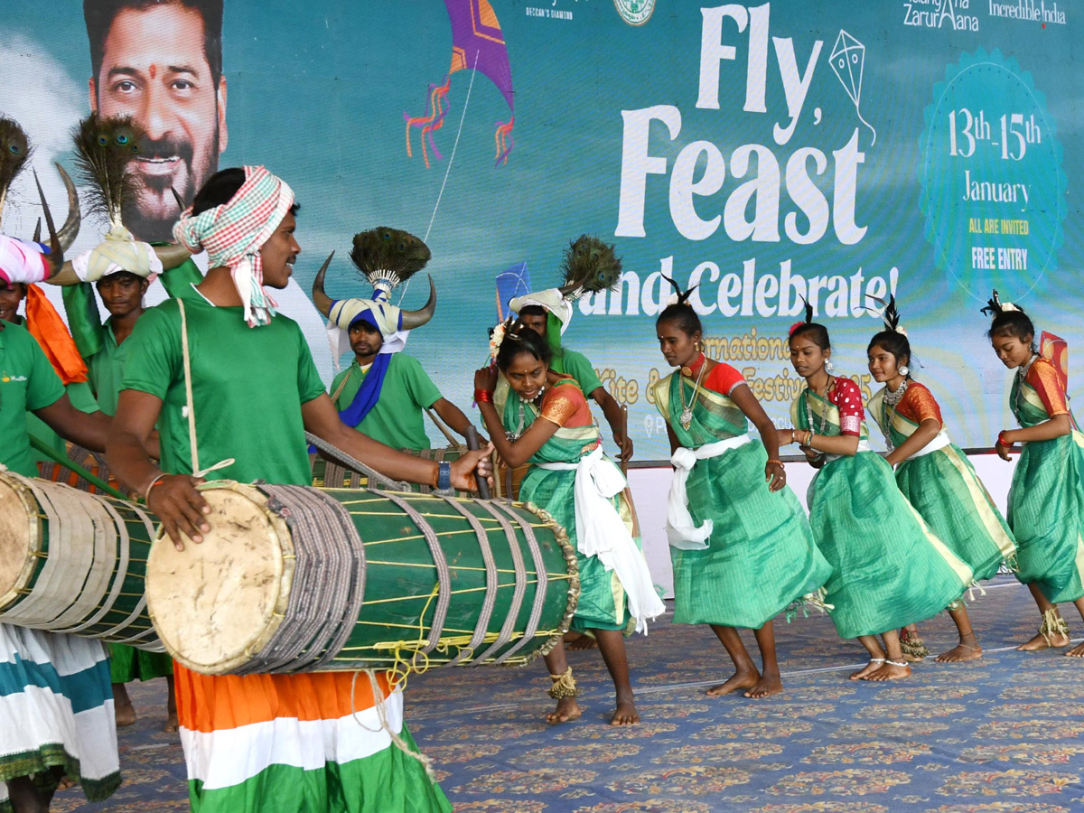 Smita Sabharwal IAS Participated International Kites Festival Parade Grounds In Hyderabad Photos27