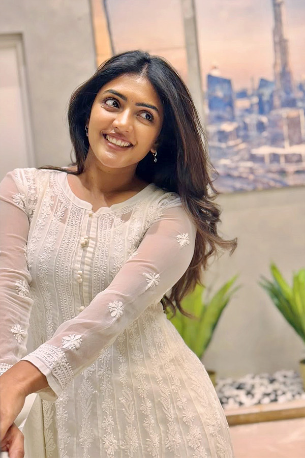 Eesha Rebba Shares Heartfelt Sankranti Wishes On Social Media Photos2