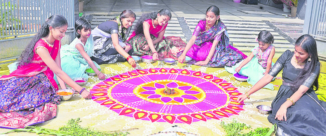 సందడిగా సంక్రాంతి సంబరాలు 1