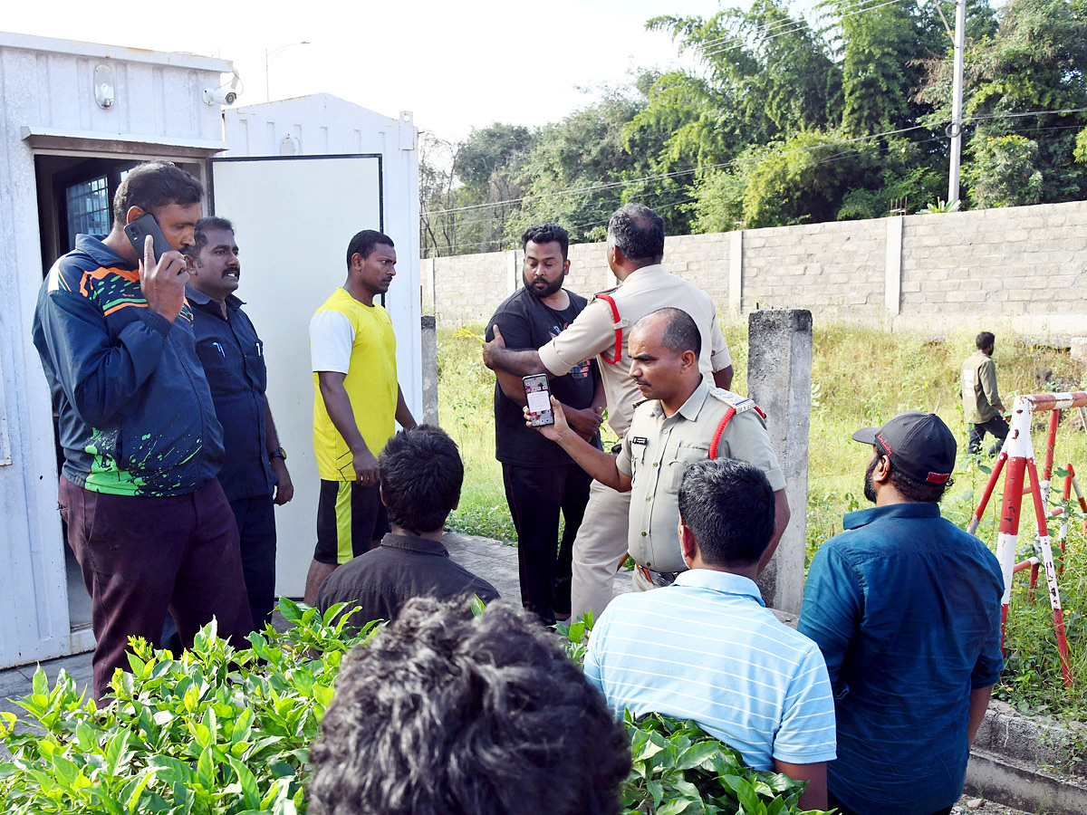 Manchu Manoj denied Entry To Mohan Babu University Photos VIral18