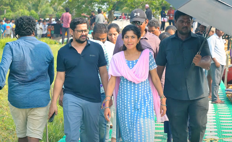 Naga Chaitanya Cooks Fish Curry For Fisherman On The Sets Of Thandel: Photos18