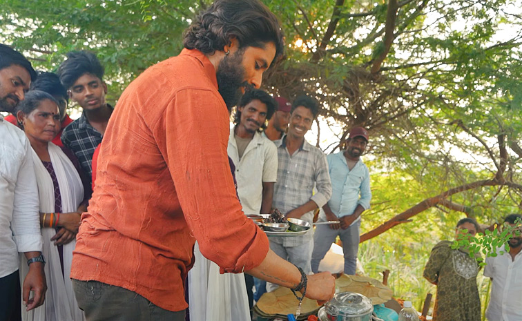 Naga Chaitanya Cooks Fish Curry For Fisherman On The Sets Of Thandel: Photos3