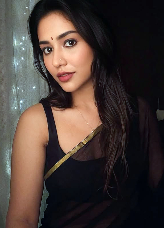 Taxiwala beauty Priyanka Jawalkar Sankranti vibe2