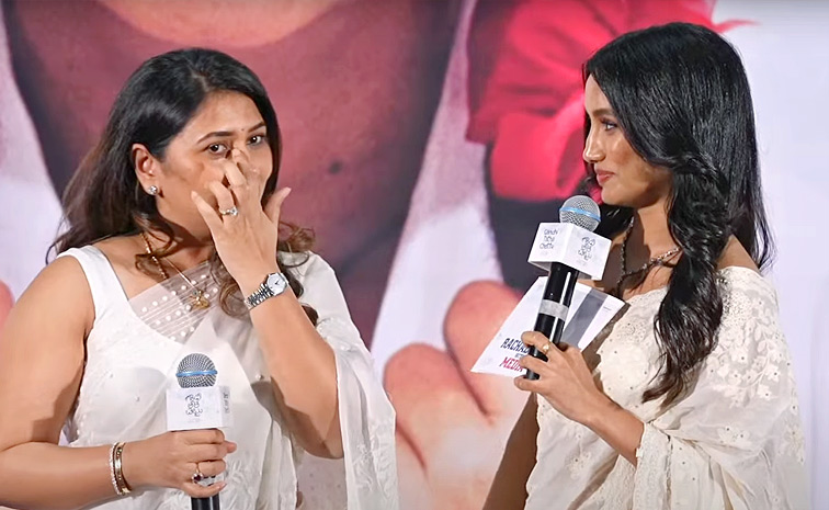 Sukumar Wife Thabitha Emotional Crying About Her Husband At Gandhi Tatha Chettu Movie Press Meet Photos10