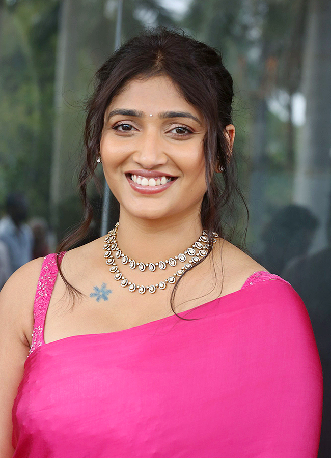 Actress Priya Vadlamani Photos HD10