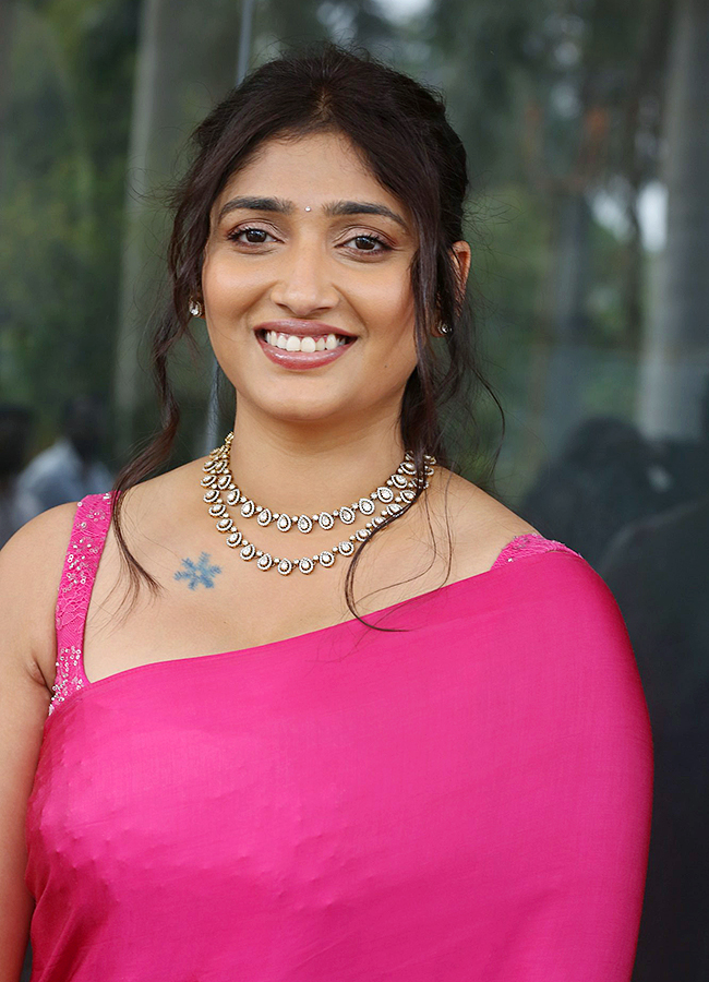 Actress Priya Vadlamani Photos HD15