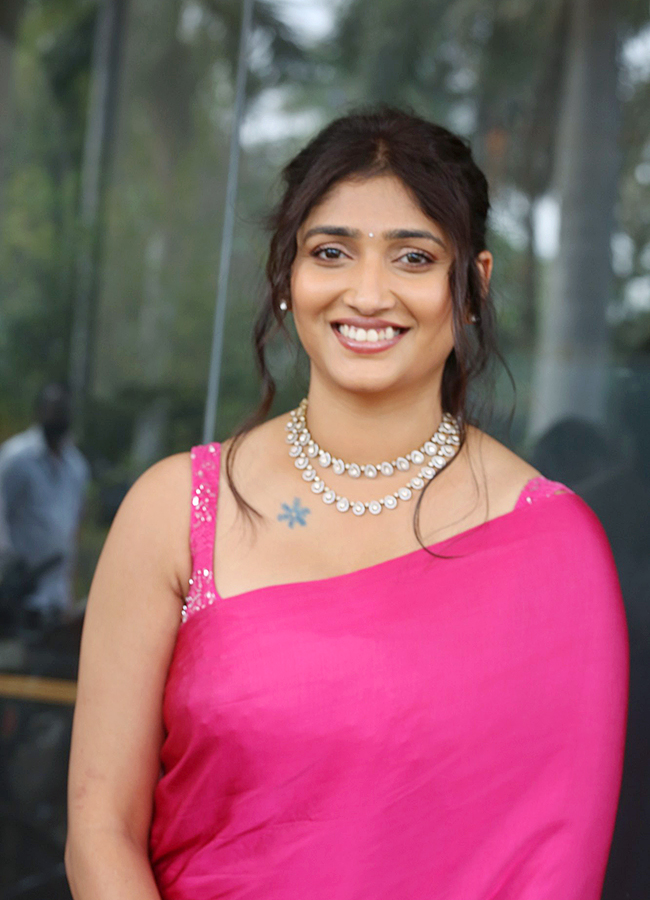 Actress Priya Vadlamani Photos HD5