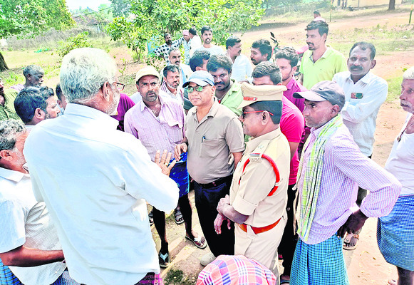 షట్టర్లు బిగించిన తర్వాతే నీరు వదలాలి
1