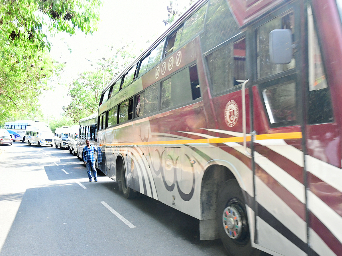 Huge Rush Of Tourists in Visakhapatnam Kailasagiri17