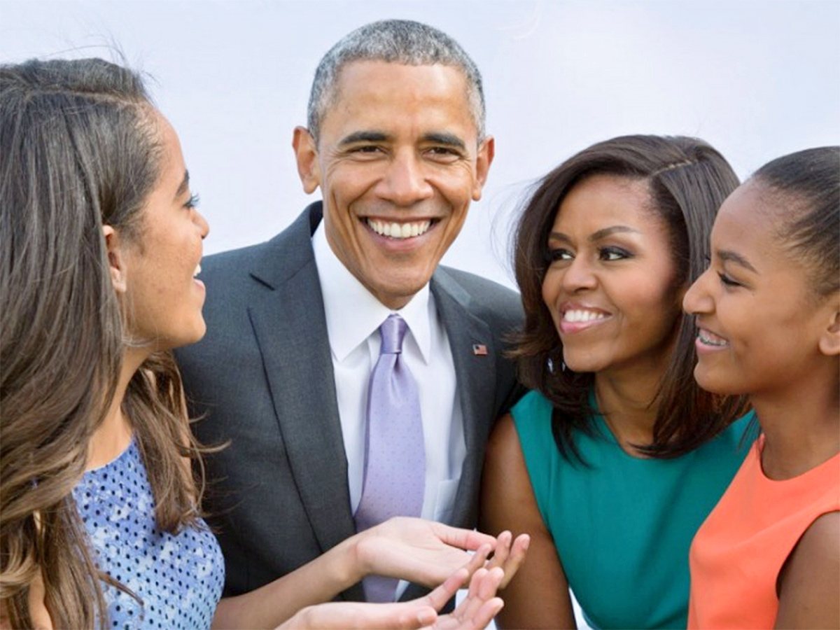 The Sweetest Photos of Barack and Michelle Obama Check Here15