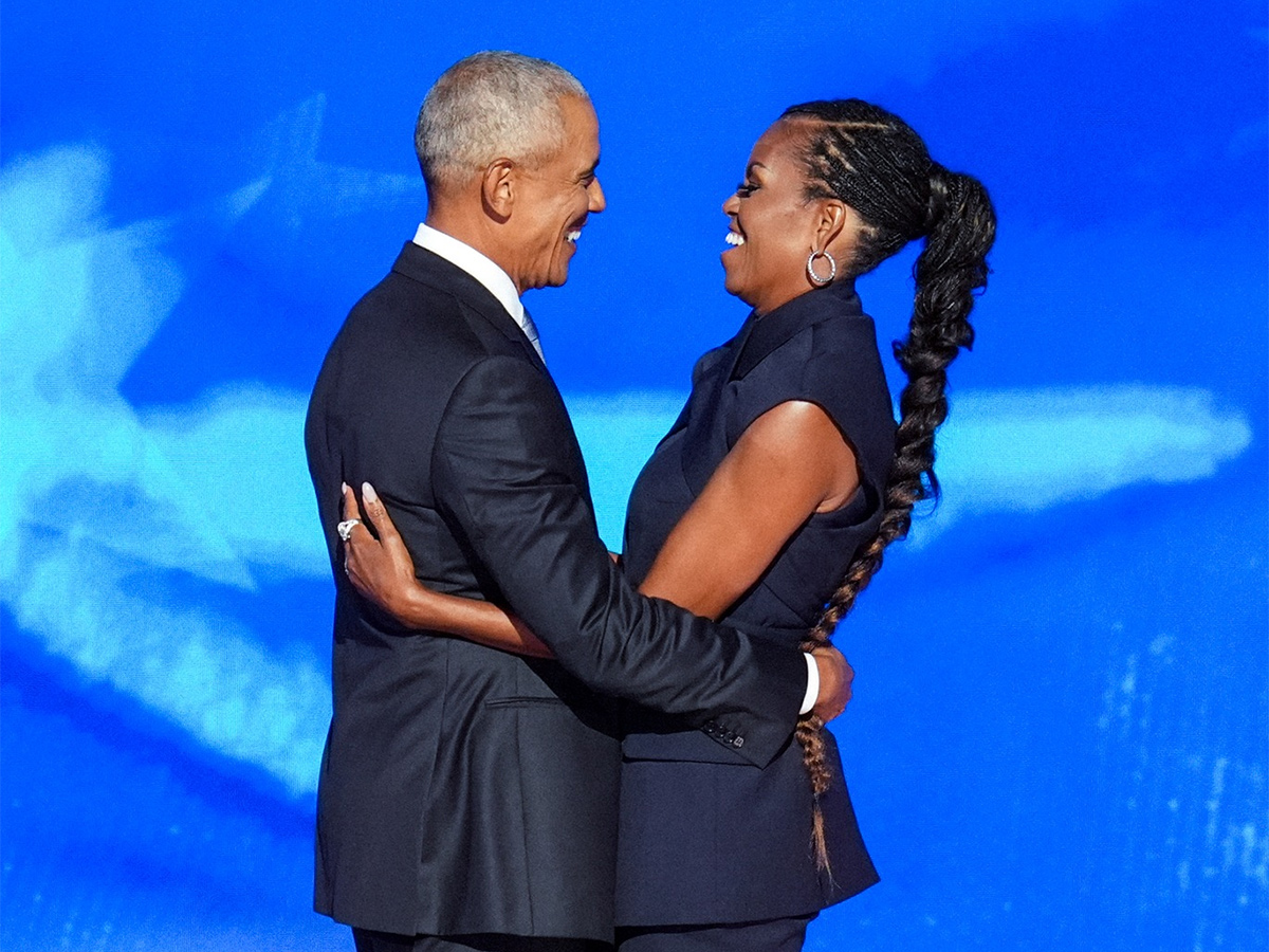 The Sweetest Photos of Barack and Michelle Obama Check Here2