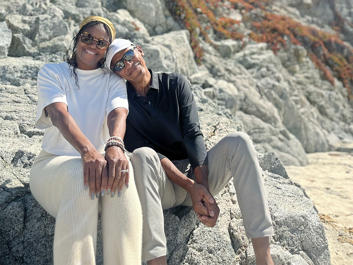 The Sweetest Photos of Barack and Michelle Obama Check Here28