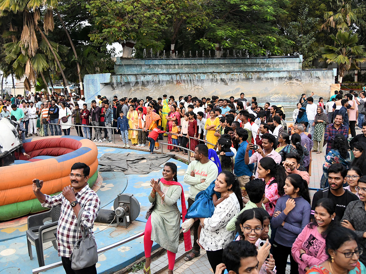 New Year Hussain Sagar is Bustling Photos12