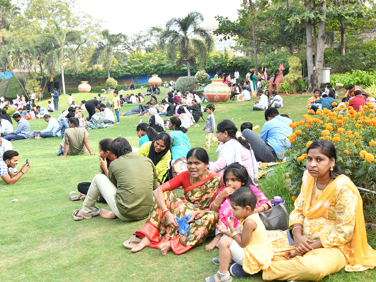 New Year Hussain Sagar is Bustling Photos17