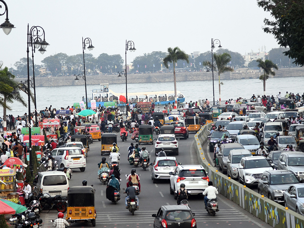 New Year Hussain Sagar is Bustling Photos6