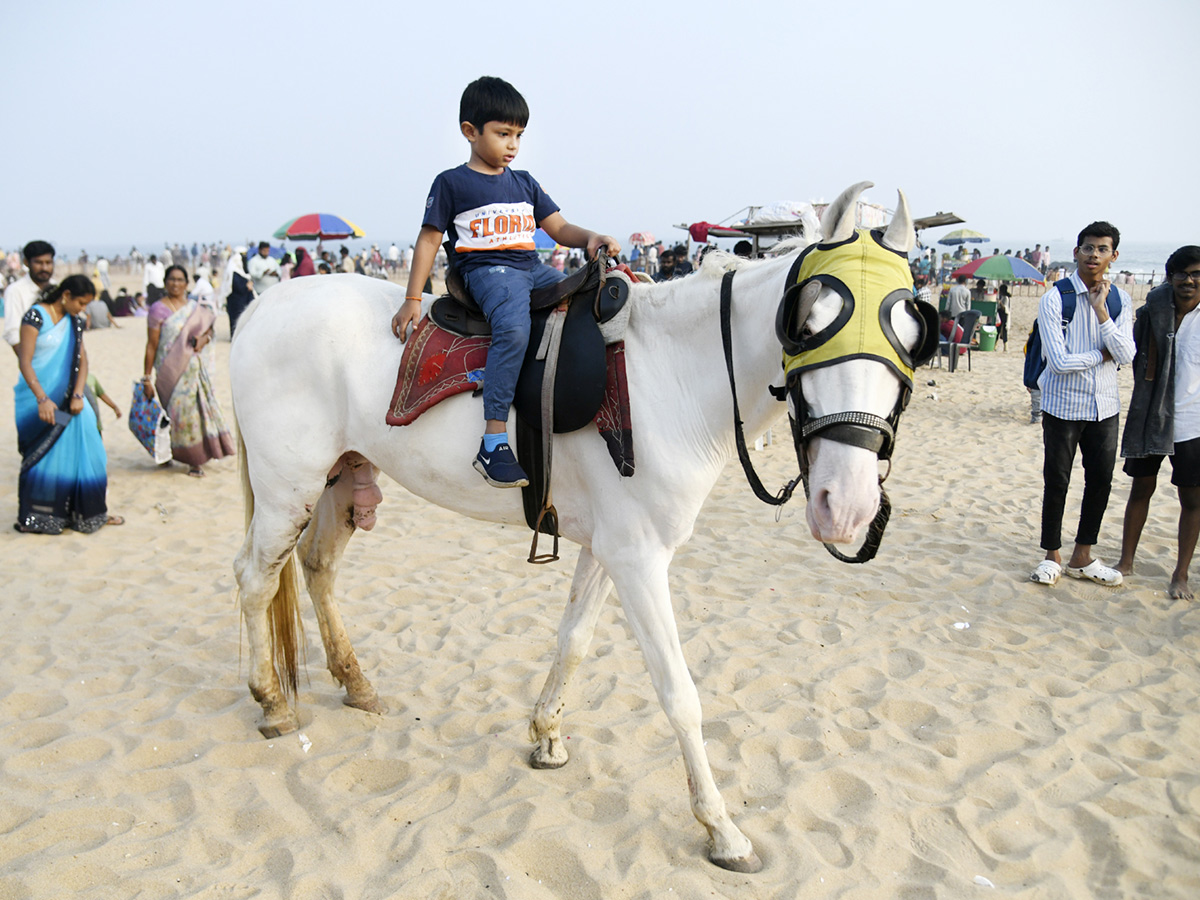 New year 2025 Celebrations at Visakhapatnam Beach4