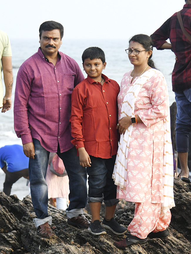 New year 2025 Celebrations at Visakhapatnam Beach8