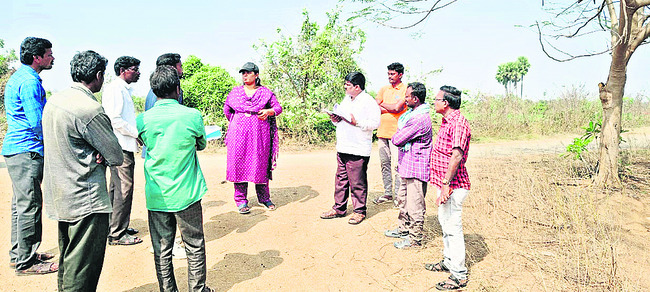 ‘రైతు భరోసా’  భూముల పరిశీలన 2