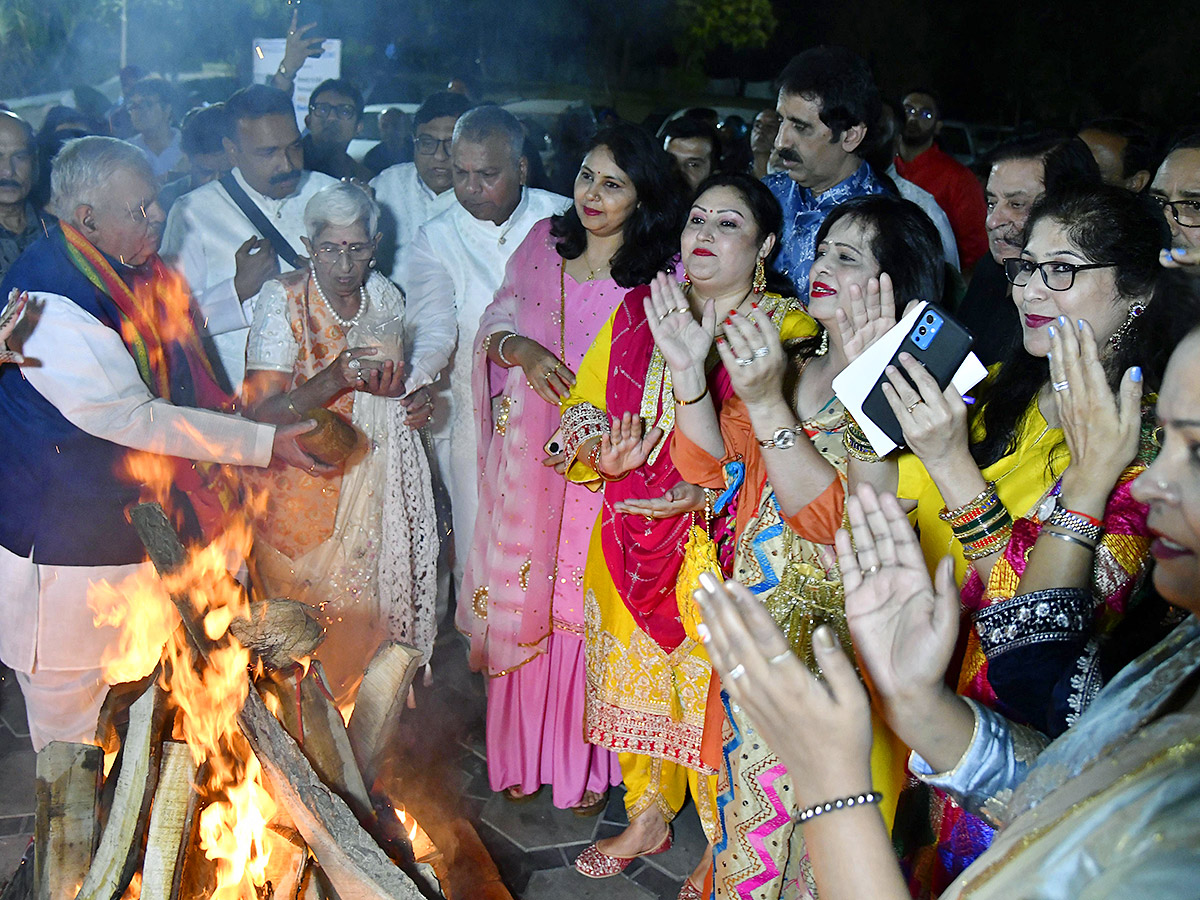 Khairatabad: Lohri Mela celebrated grandly in Jalvihar Photos13