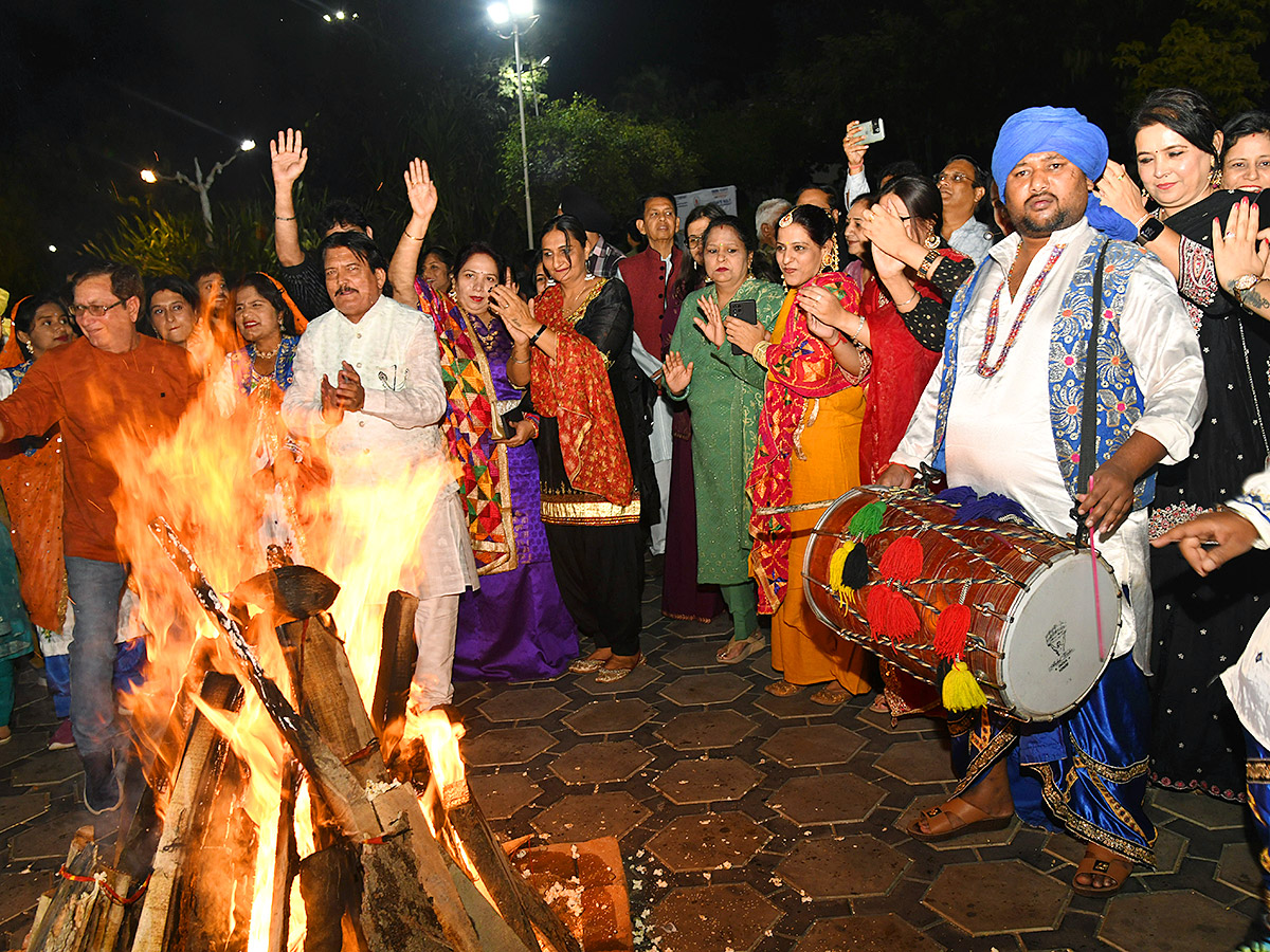 Khairatabad: Lohri Mela celebrated grandly in Jalvihar Photos4