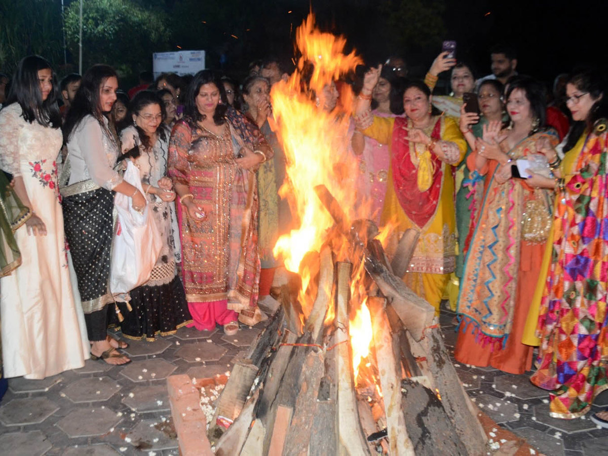 Khairatabad: Lohri Mela celebrated grandly in Jalvihar Photos8