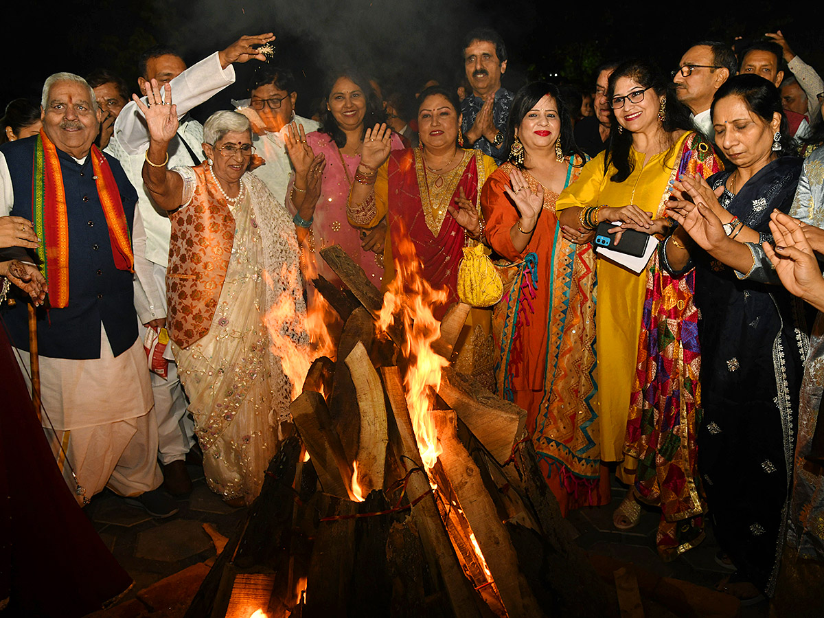 Khairatabad: Lohri Mela celebrated grandly in Jalvihar Photos9