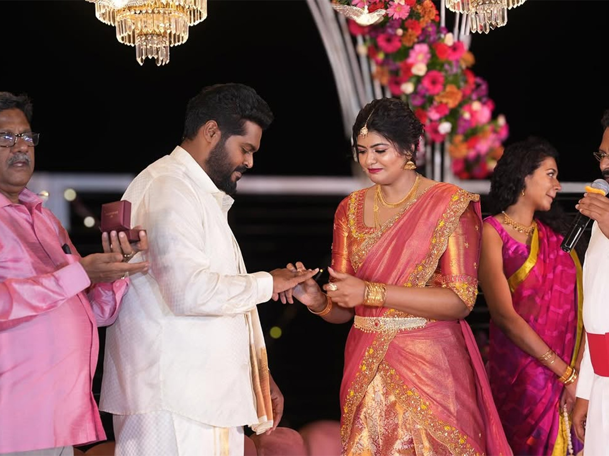 Ajay Gnanamuthu marries his longtime girlfriend photos goes viral12