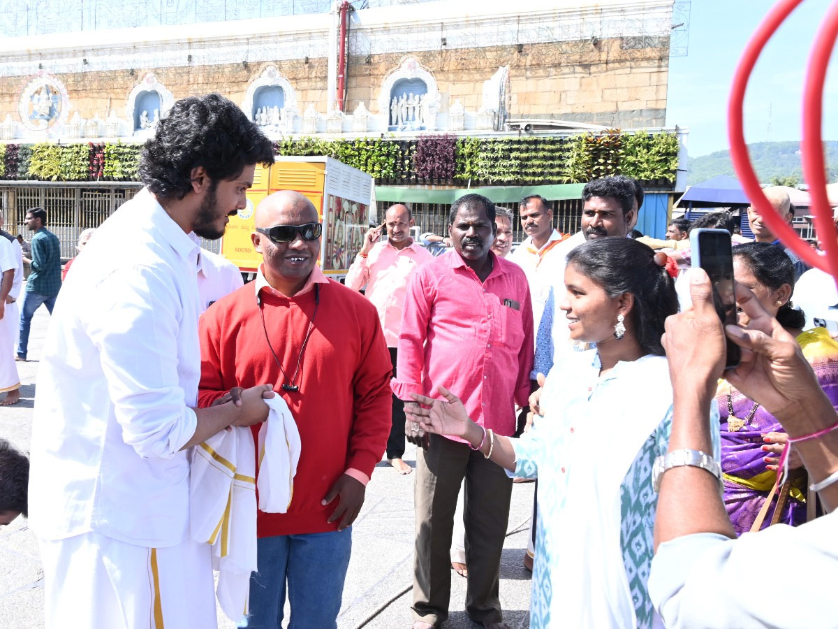 Cinema celebrities visited the Sri Venkateswara Swamy temple in Tirumala Photos19