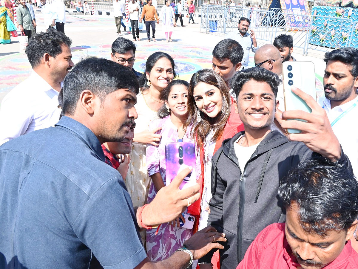 Cinema celebrities visited the Sri Venkateswara Swamy temple in Tirumala Photos15