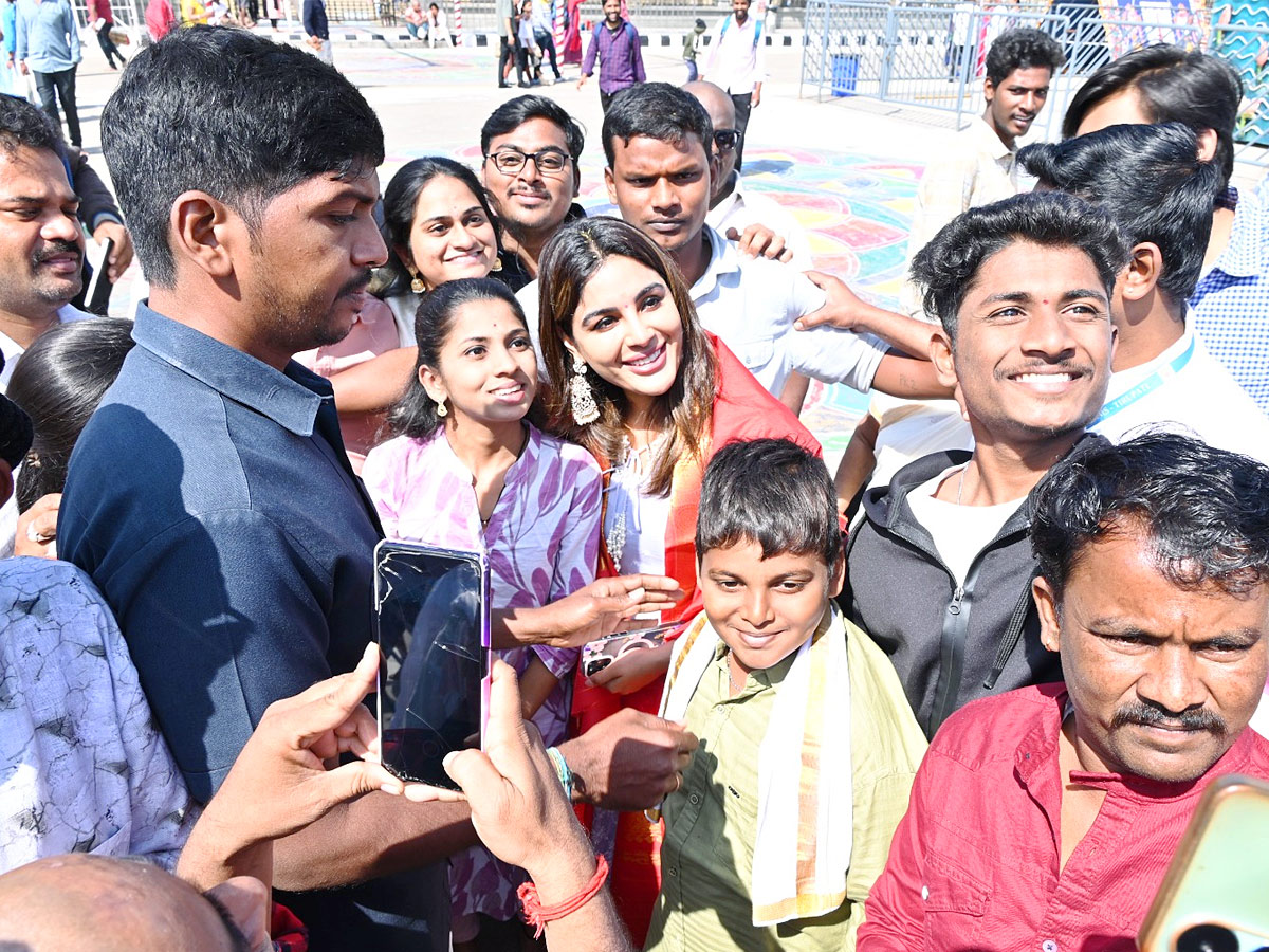 Cinema celebrities visited the Sri Venkateswara Swamy temple in Tirumala Photos16