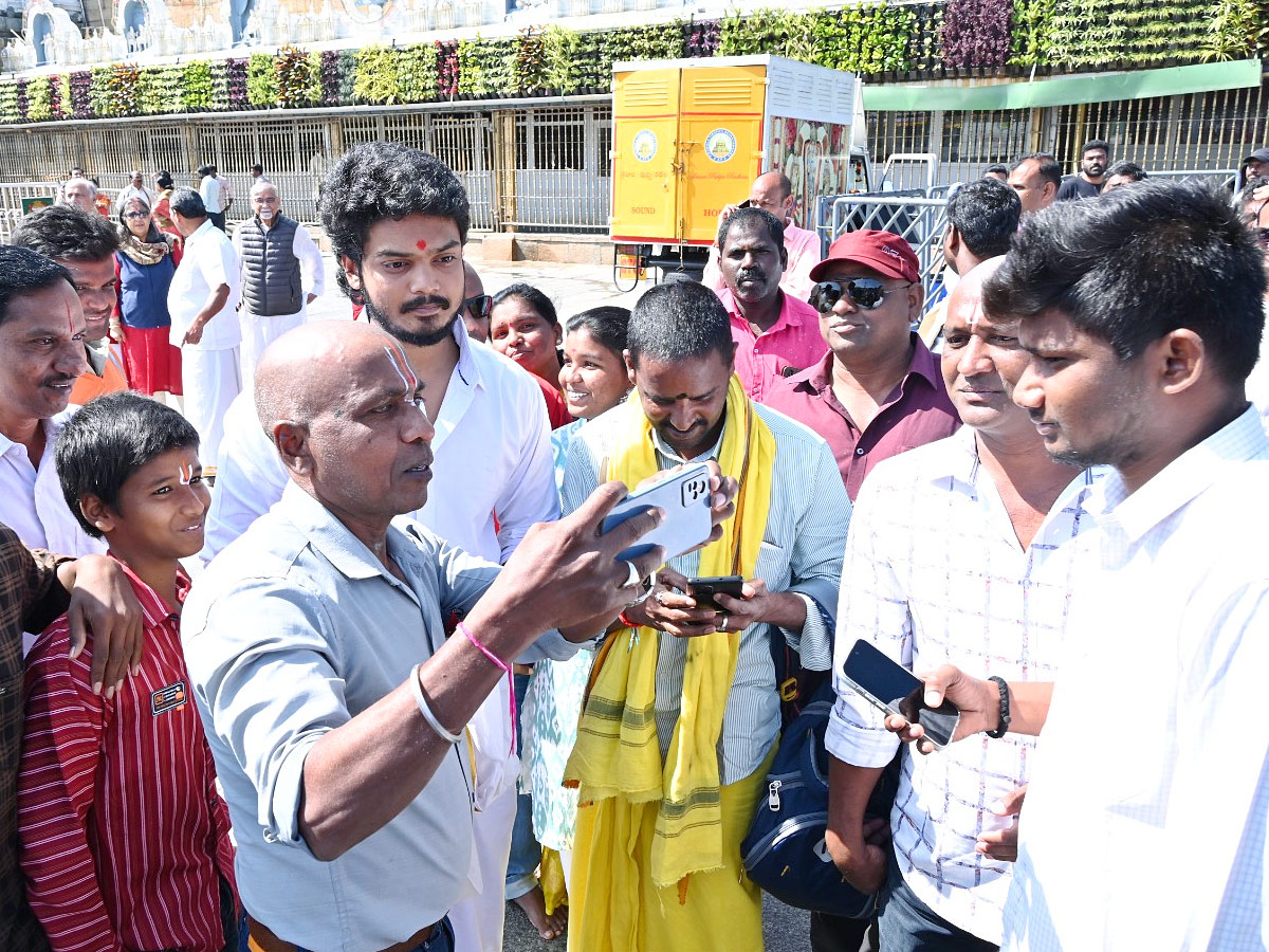 Cinema celebrities visited the Sri Venkateswara Swamy temple in Tirumala Photos20