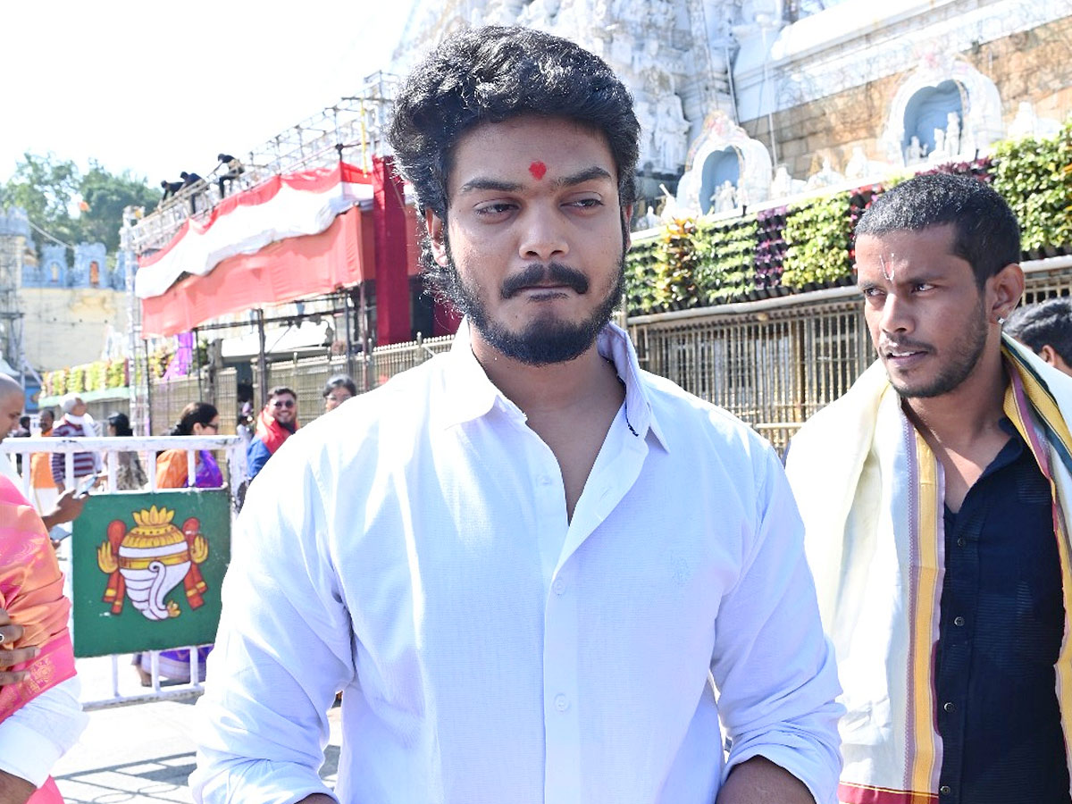 Cinema celebrities visited the Sri Venkateswara Swamy temple in Tirumala Photos23