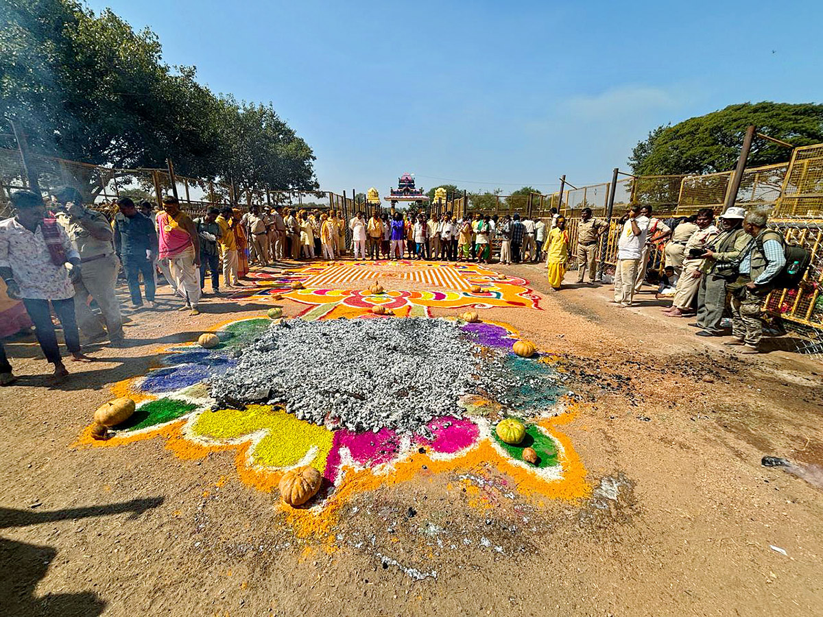 Komuravelli Mallanna Jaathara 2025 photos goes viral19