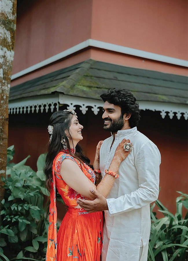 Photo Moment : Kiran Abbavaram and wife announce pregnancy photos goes viral6