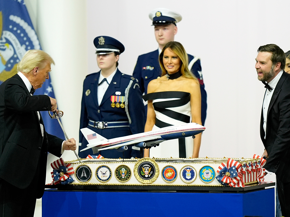 President Donald Trump and first lady Melania Trump Photos17