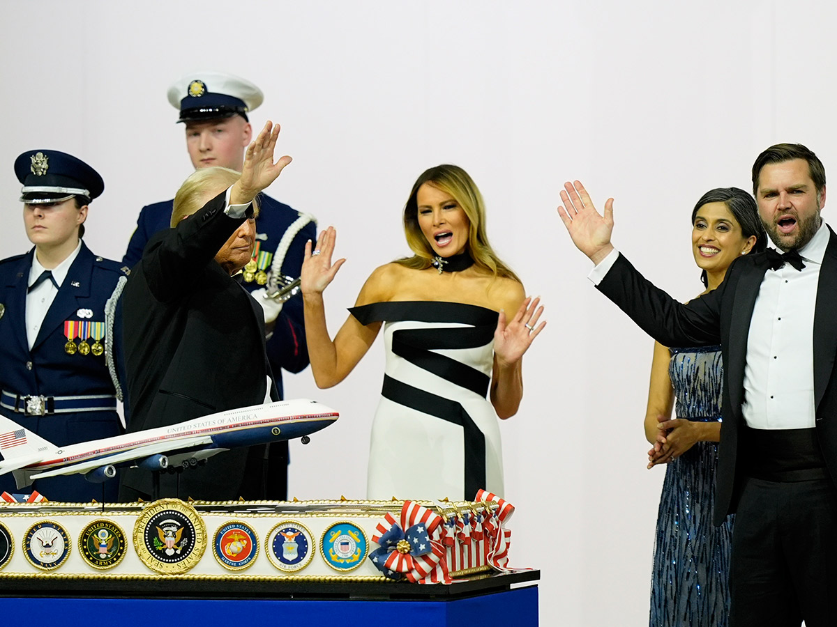 President Donald Trump and first lady Melania Trump Photos33