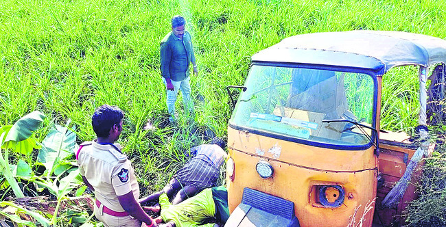 విద్యుదాఘాతంతో ఇద్దరి మృతి 1