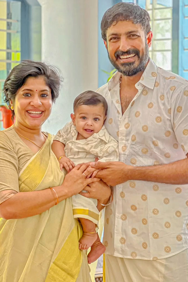 Actor Harish Uthaman Shares Second wedding Anniversary Photos On SOcial Media 36