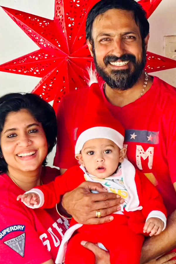 Actor Harish Uthaman Shares Second wedding Anniversary Photos On SOcial Media 37