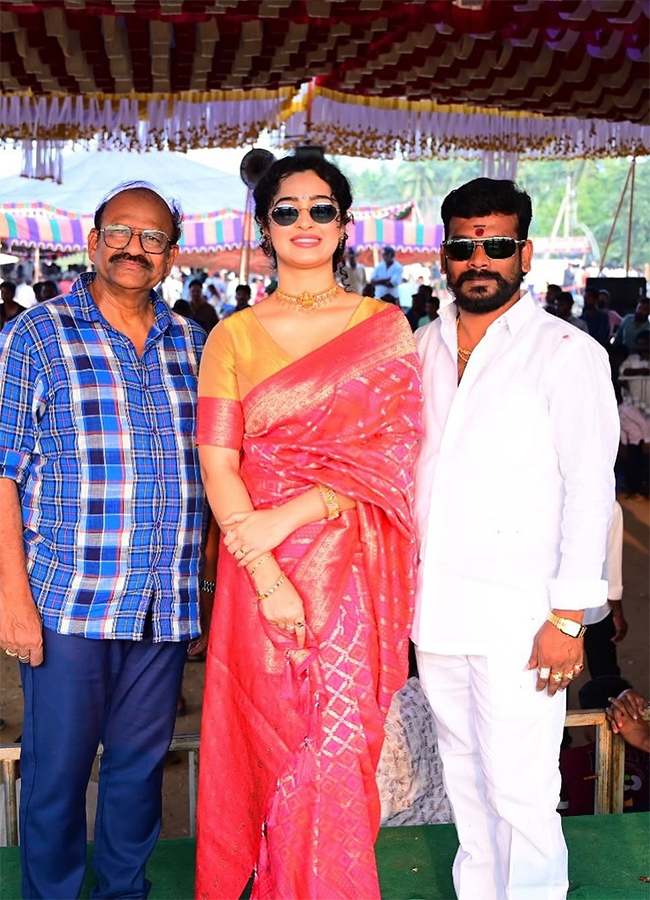 Actress Apsara rani Kaikaluru Sankranti Event3