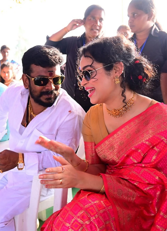 Actress Apsara rani Kaikaluru Sankranti Event5